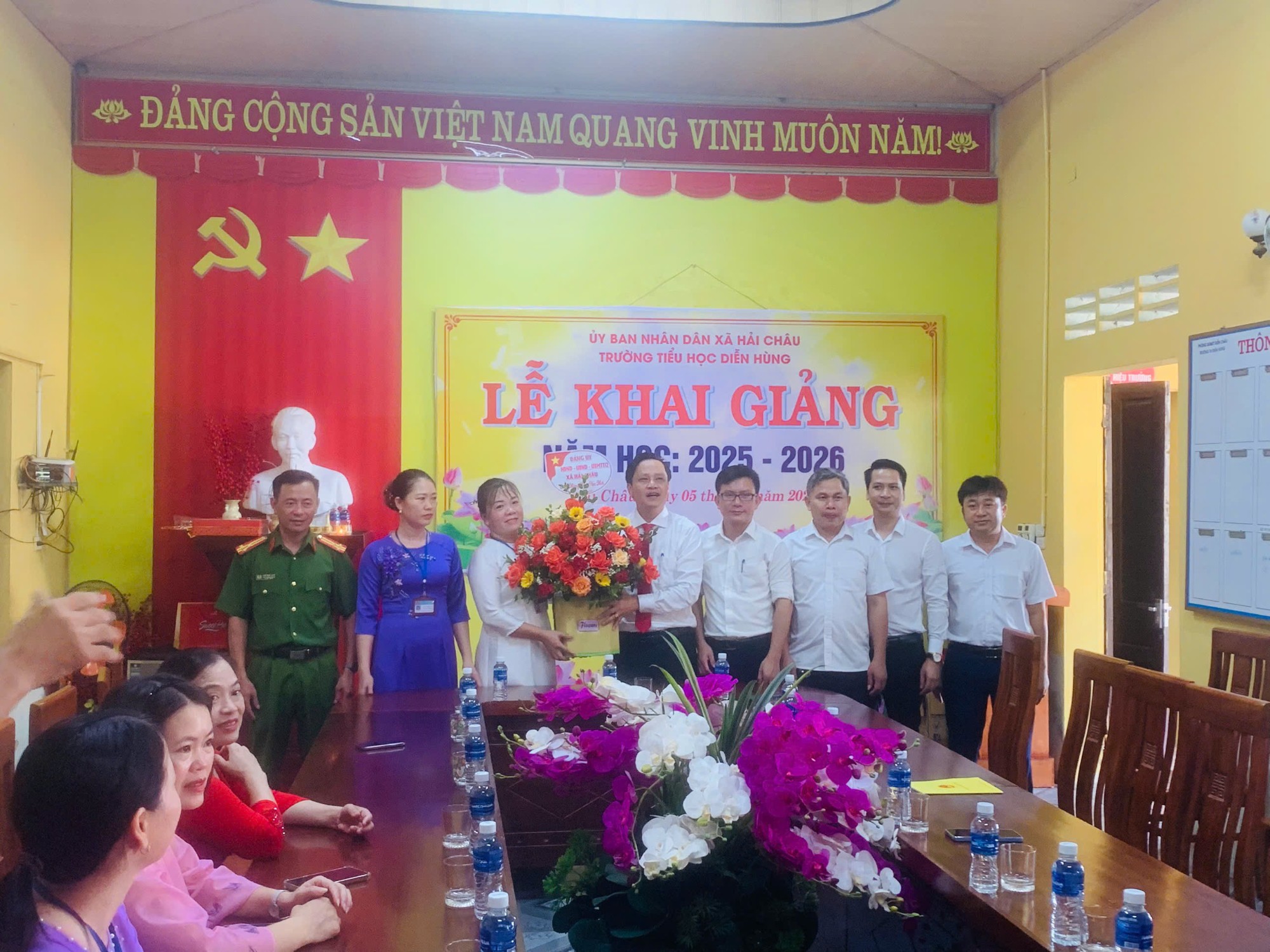 CB XÃ DỰ KG